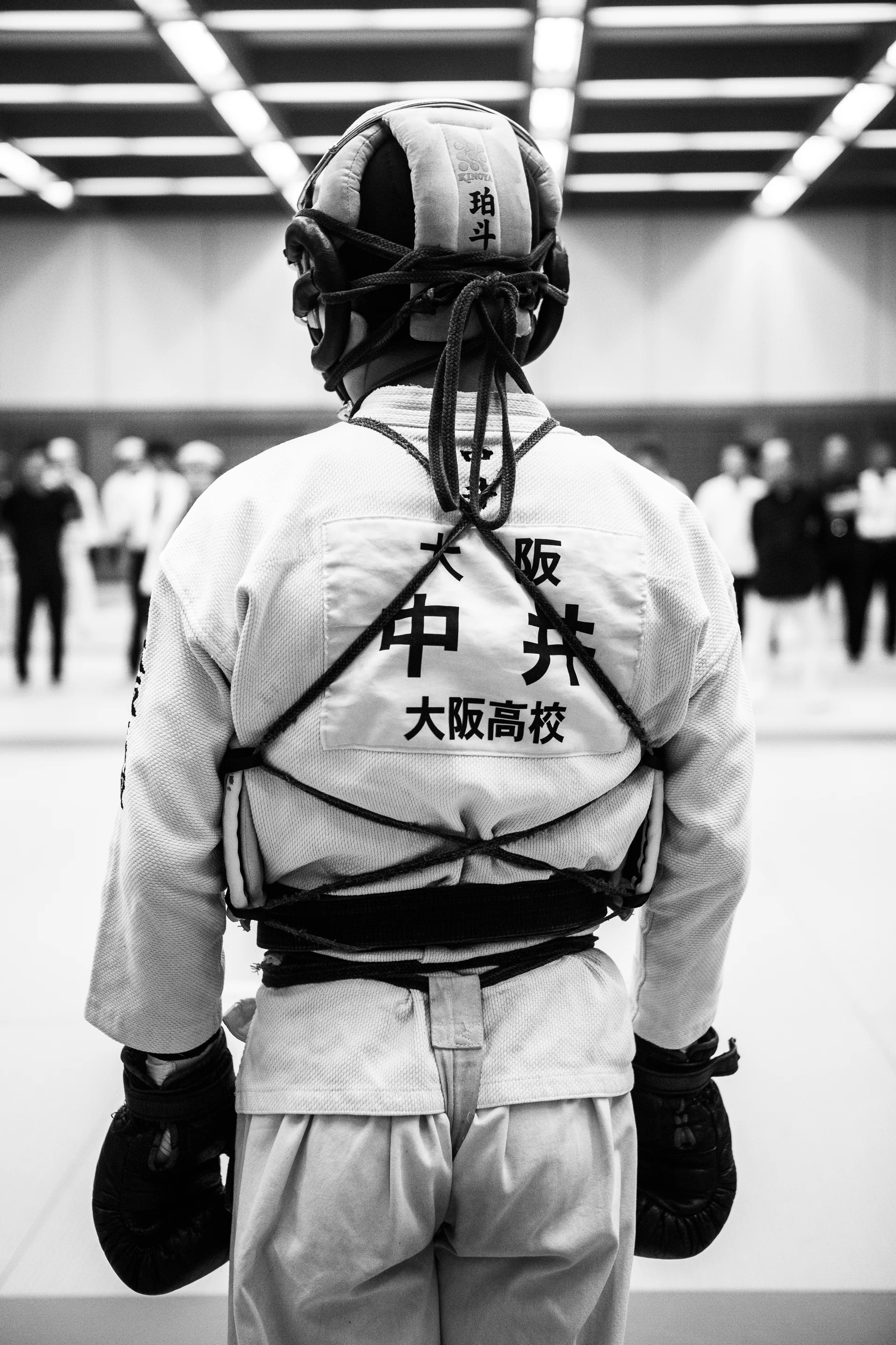 Pratiquant Kempo de dos, équipement traditionnel